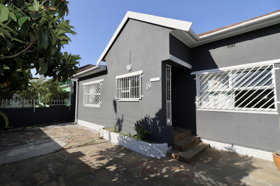 3 Bedroom Property for Sale in Claremont Western Cape